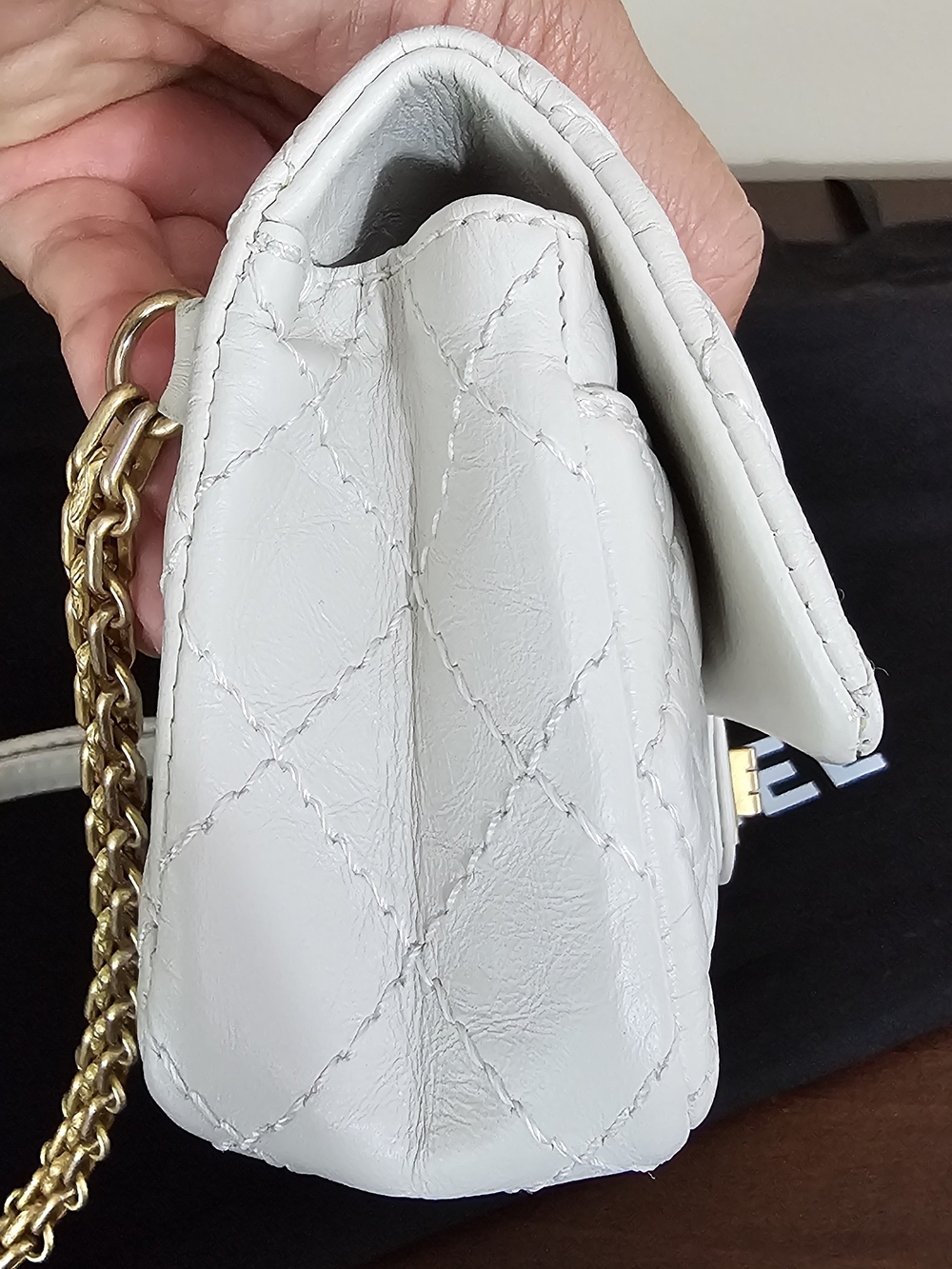 CHANEL Reissue White Quilted Mini Waist Bag with Gold-Tone Turn Lock AUTHENTIC - Picture 11 of 12